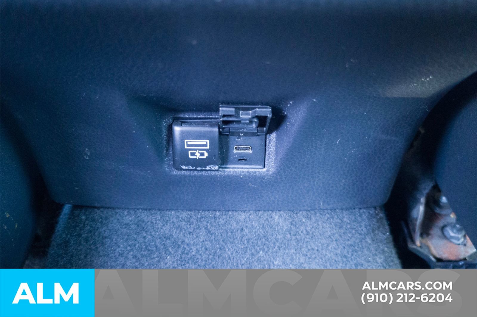 Used 2025 Toyota Camry SE image 22