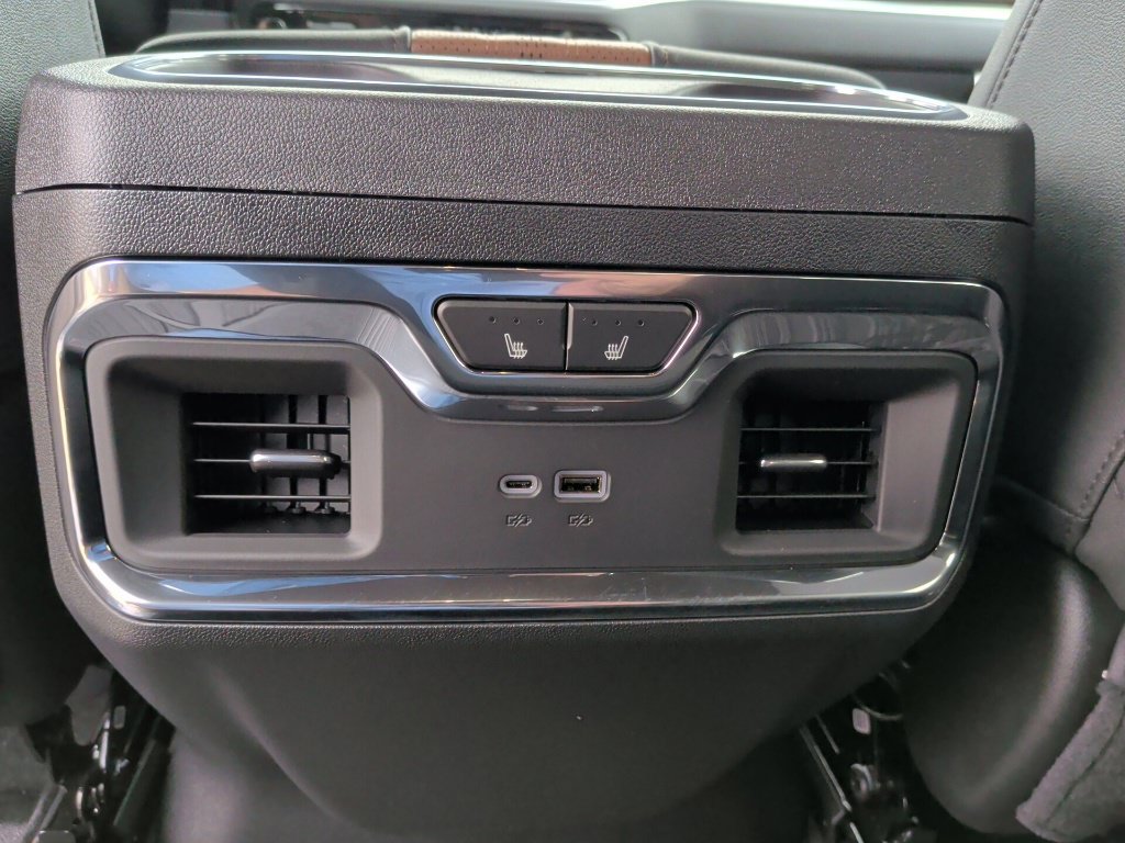 New 2026 Chevrolet Silverado 1500 High Country w/ Technology Package AWD/4WD image 42