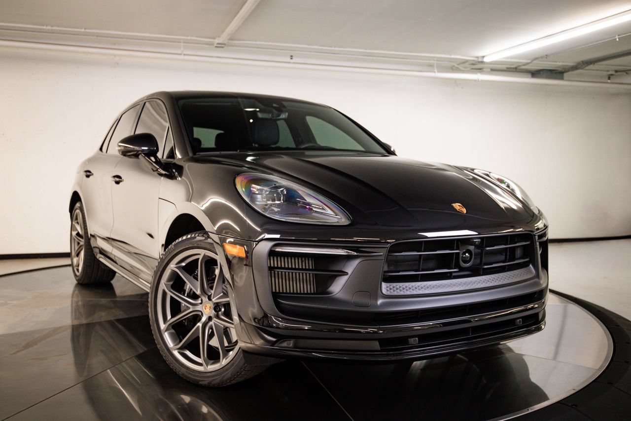 Certified 2026 Porsche Macan GTS AWD/4WD image 9