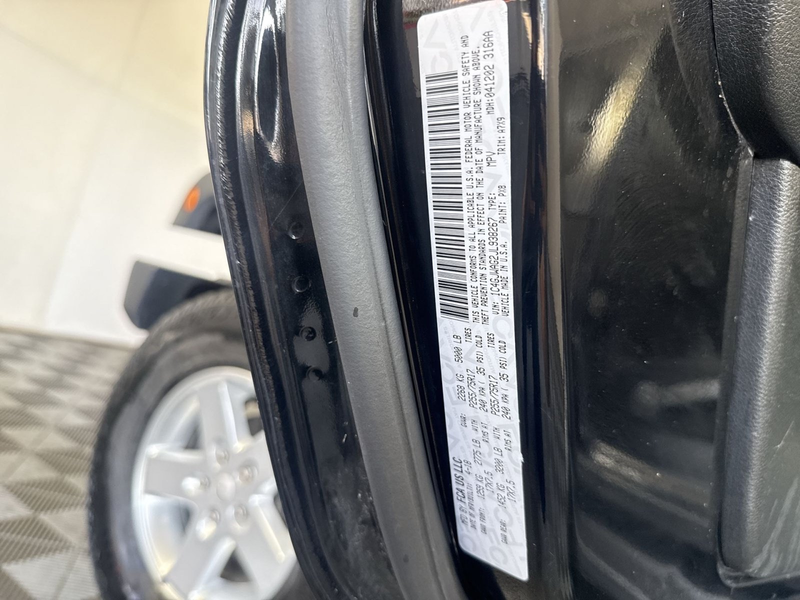 Used 2018 Jeep Wrangler Sport AWD/4WD image 35