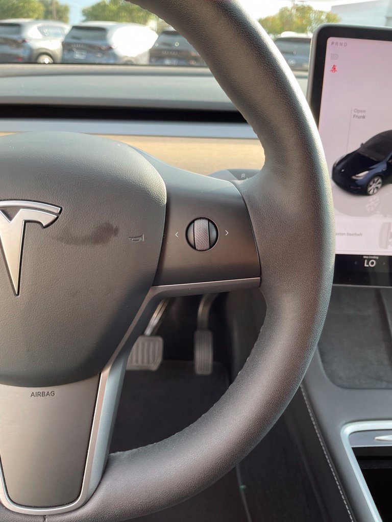 Used 2023 Tesla Model Y Performance AWD/4WD image 14
