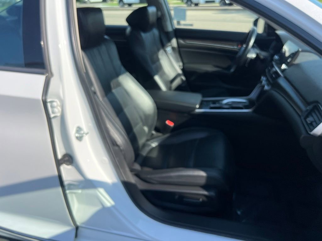 Used 2022 Honda Accord Touring image 32