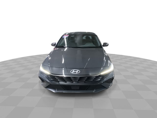 Used 2025 Hyundai Elantra SEL FWD image 5