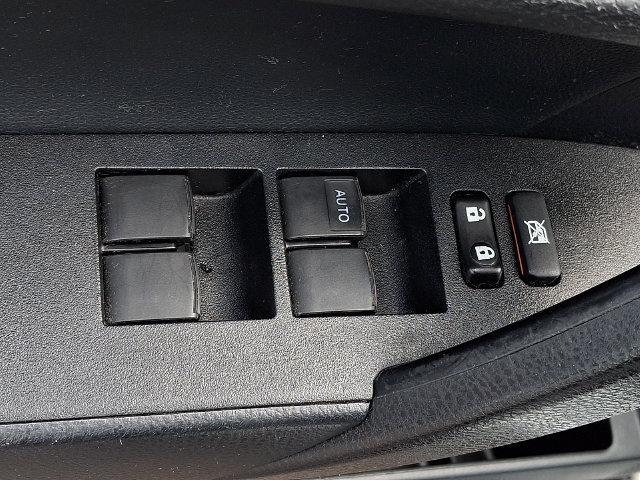 Used 2018 Toyota Corolla SE FWD image 24