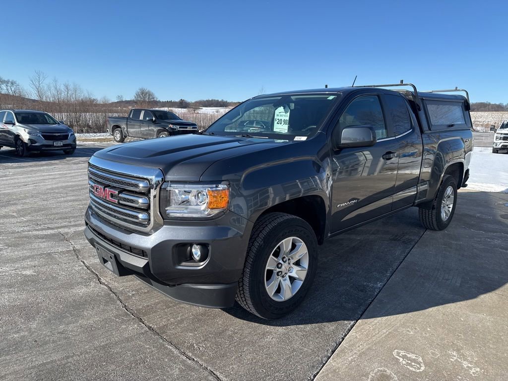 Certified 2017 GMC Canyon SLE w/ SLE Convenience Package image 3