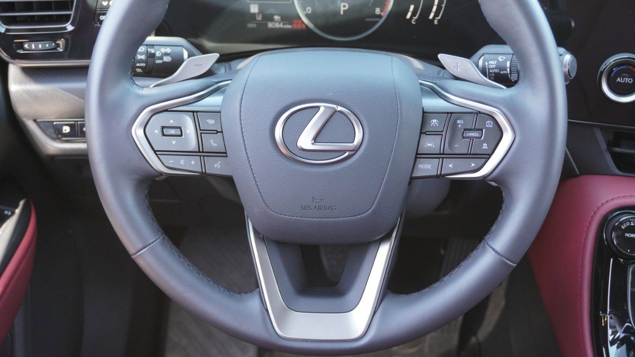 Used 2025 Lexus NX 250 FWD w/ Accessory Package (Z1) image 29