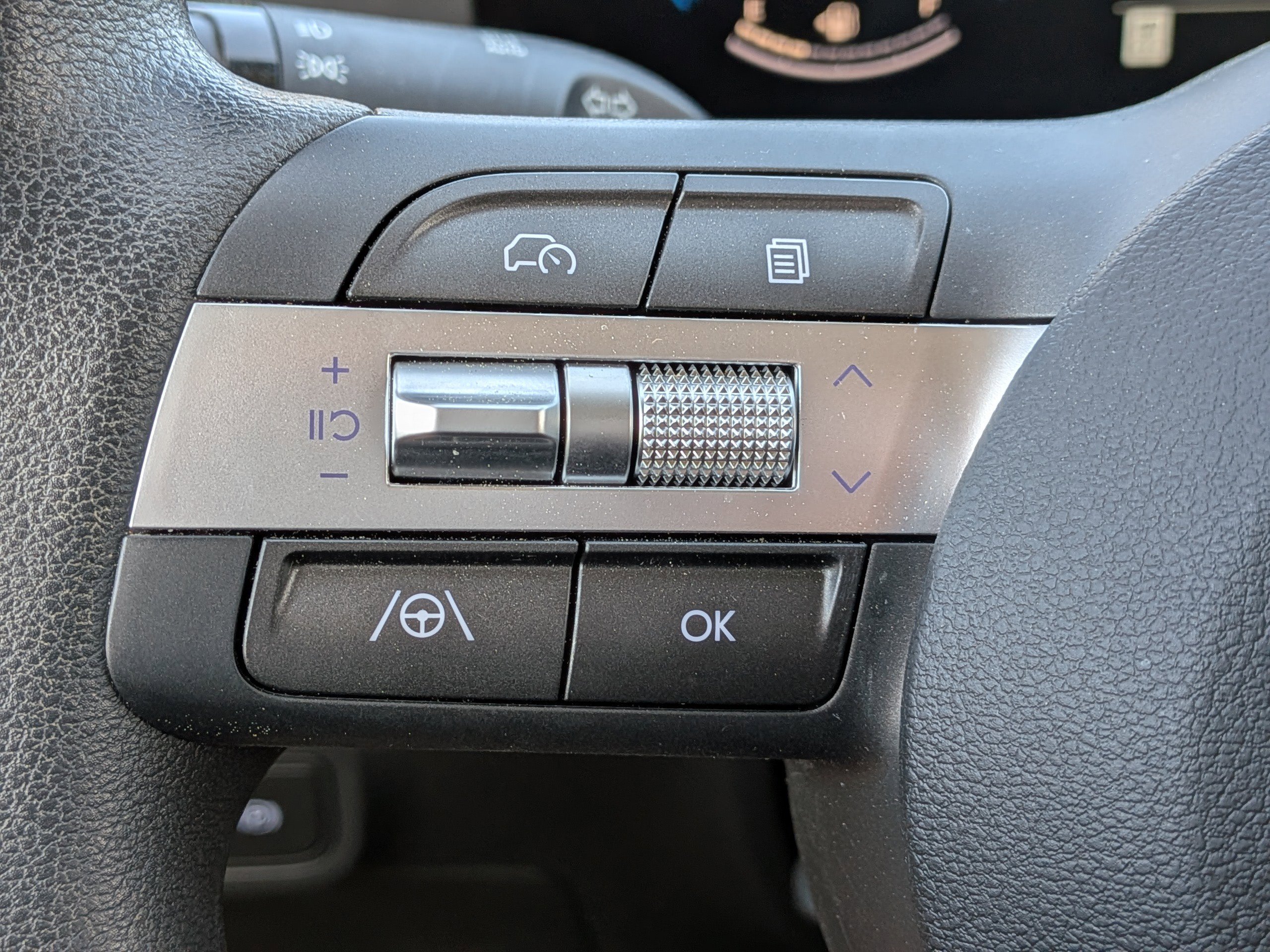 Certified 2025 Hyundai Kona SE image 23