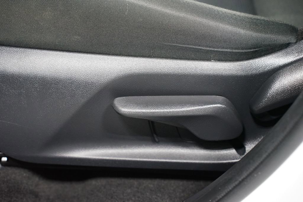 Certified 2025 Toyota RAV4 LE image 31