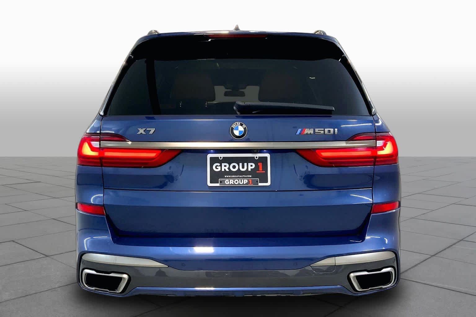 Used 2022 BMW X7 M50i AWD/4WD image 3