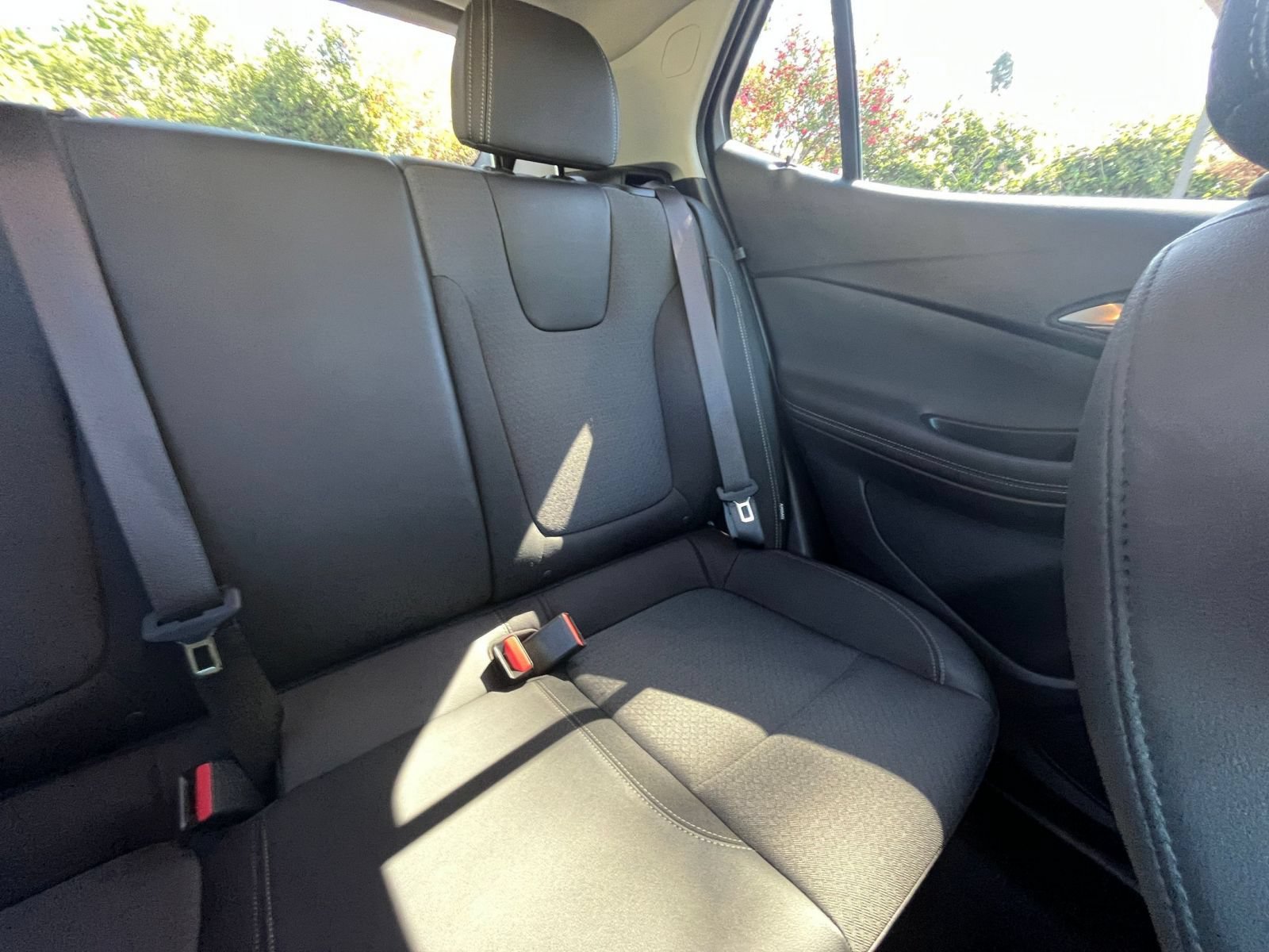 Used 2025 Buick Encore GX Preferred FWD image 35