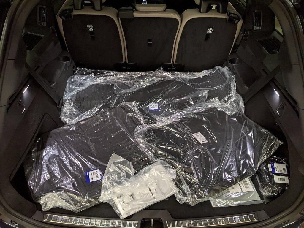 New 2026 Volvo XC90 T8 Ultra w/ Protection Package Premier AWD/4WD image 27