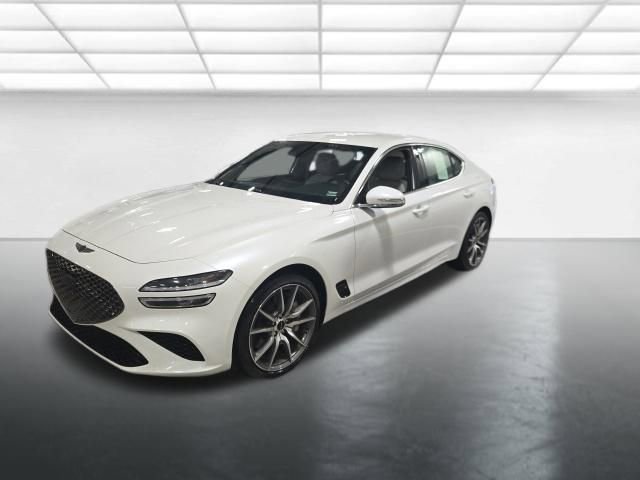 Used 2025 Genesis G70 2.5T image 8