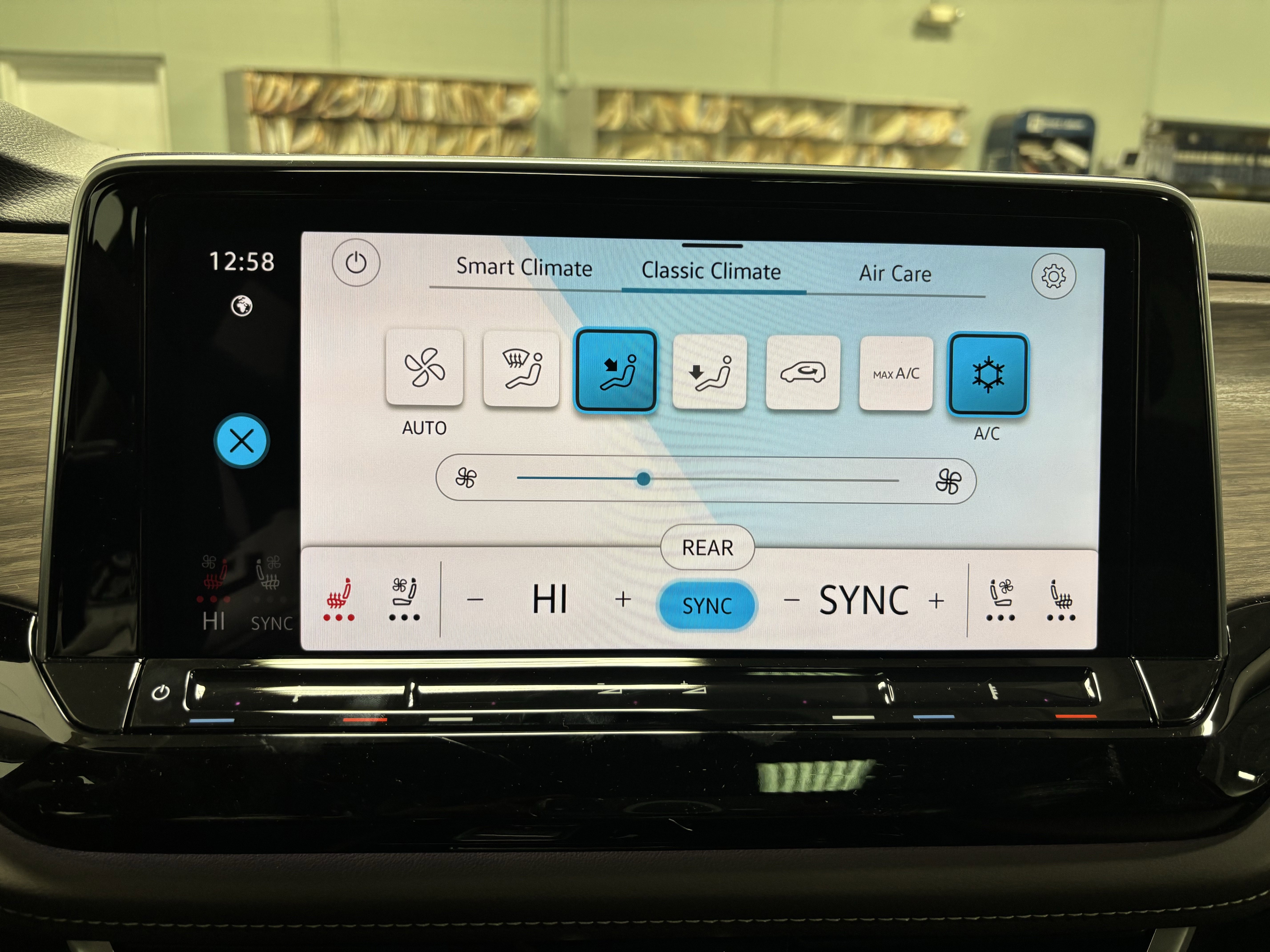 New 2026 Volkswagen Atlas SEL image 21