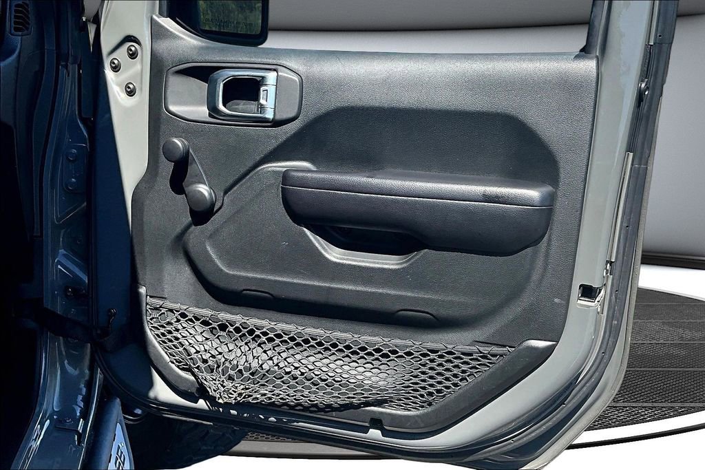 Used 2019 Jeep Wrangler Unlimited Sport image 28