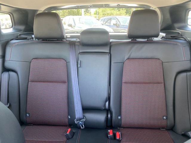 New 2026 Nissan Kicks SR AWD/4WD image 11