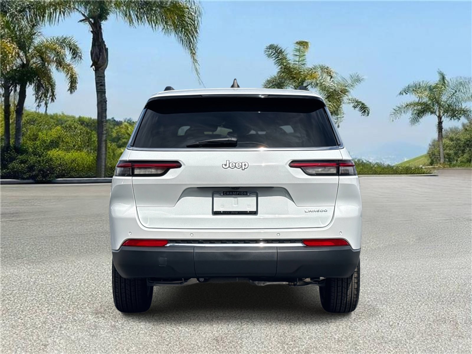 New 2026 Jeep Grand Cherokee L 2WD image 5