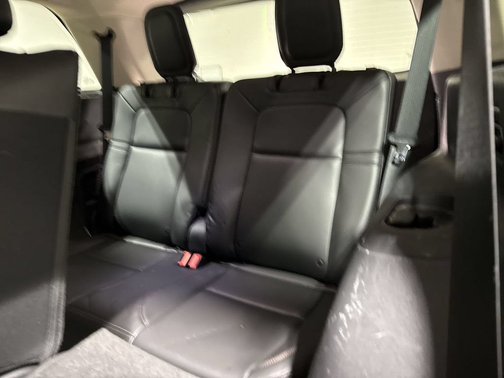 Used 2023 Lincoln Aviator AWD image 23