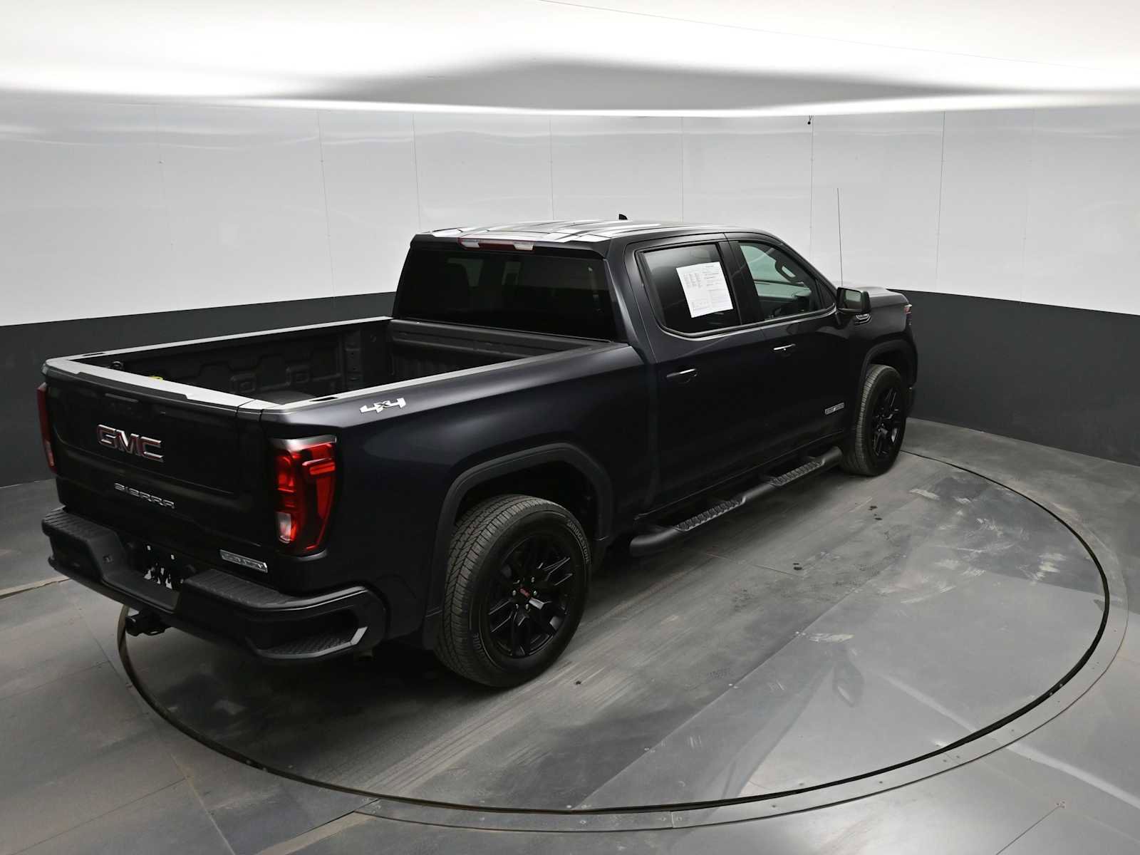 Used 2024 GMC Sierra 1500 Elevation image 30