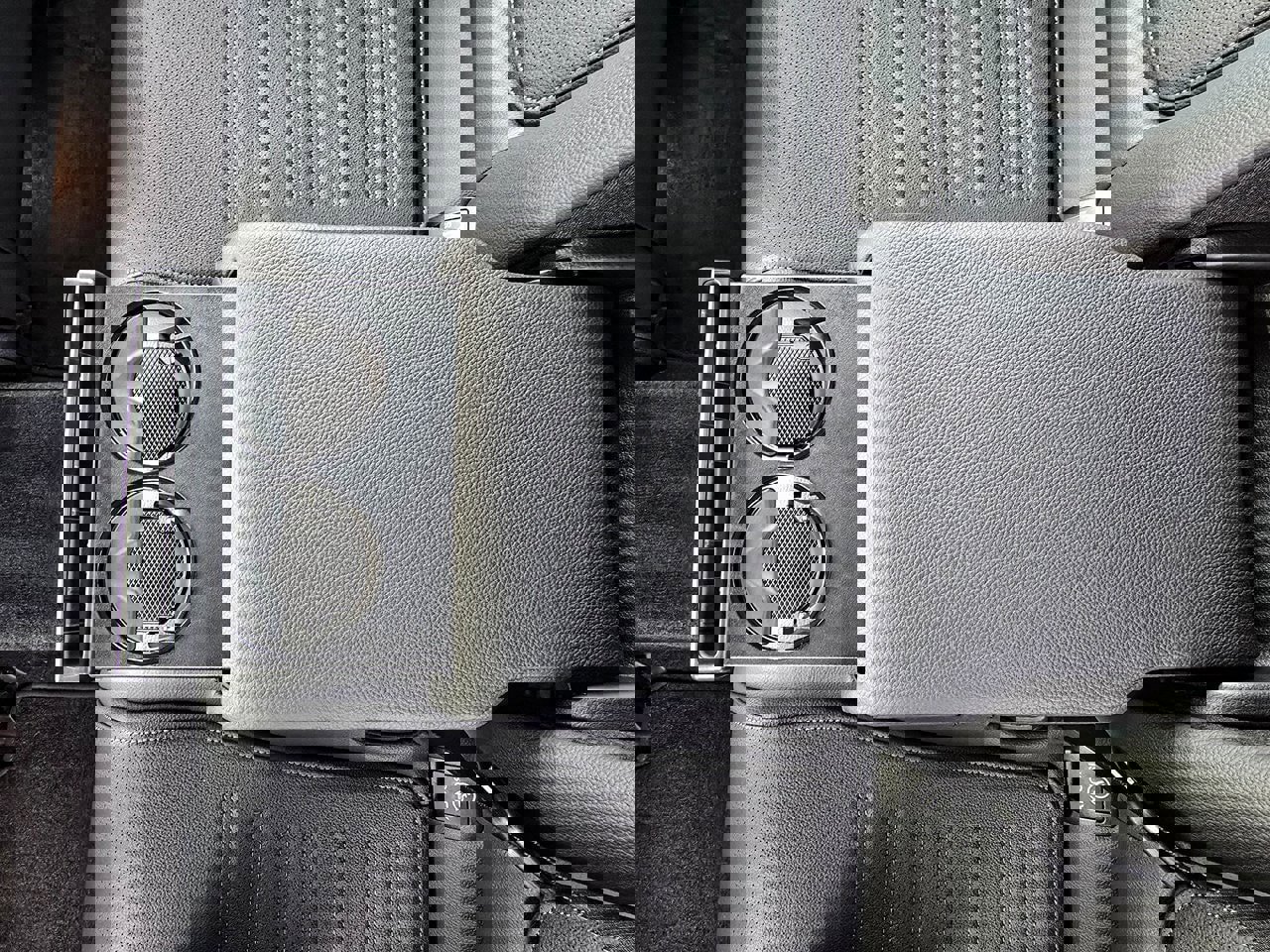 New 2025 Mercedes-Benz C 300 4MATIC Sedan image 30