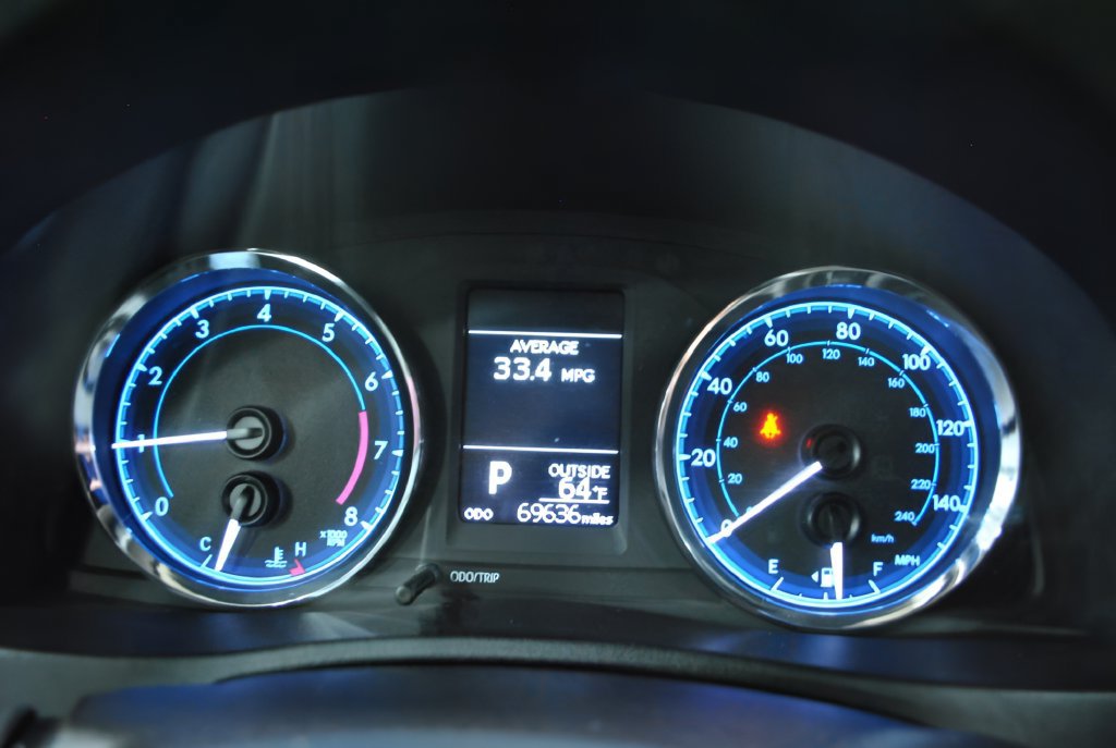 Used 2017 Toyota Corolla LE FWD image 14