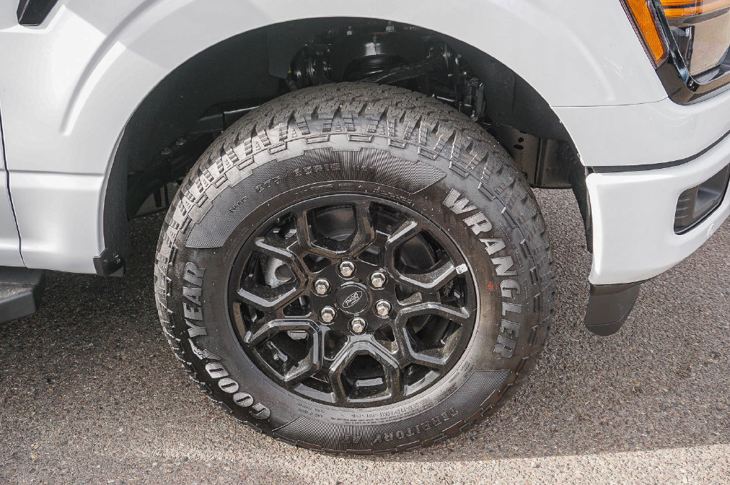New 2026 Ford F150 XLT w/ Equipment Group 302A MID AWD/4WD image 9