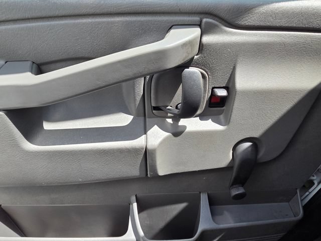 Used 2016 Chevrolet Express 3500 RWD image 14