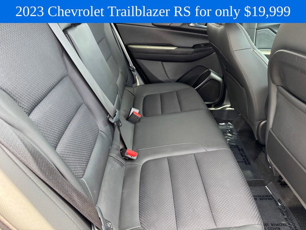 Used 2023 Chevrolet TrailBlazer RS w/ Convenience Package FWD image 11
