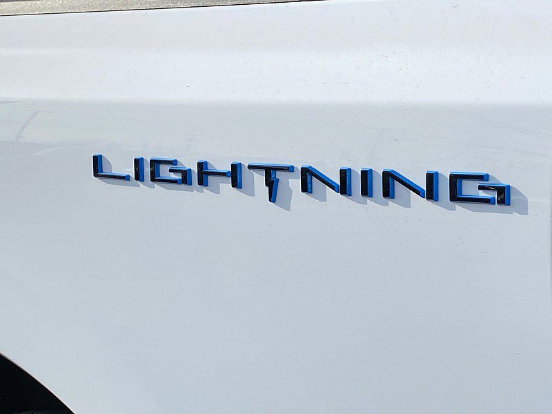 New 2023 Ford F150 Lightning Platinum AWD/4WD image 11