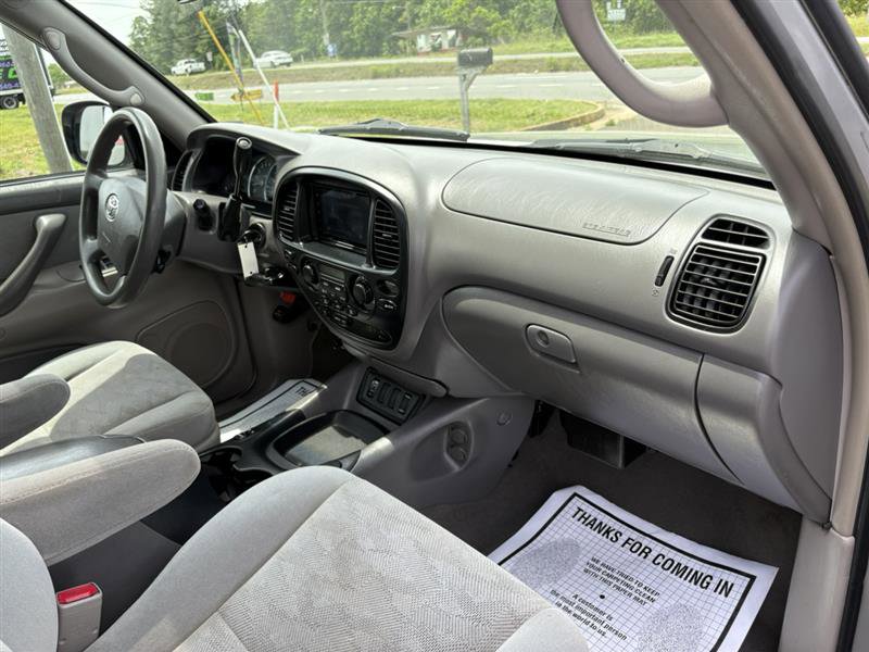 Used 2005 Toyota Sequoia SR5 AWD/4WD image 21