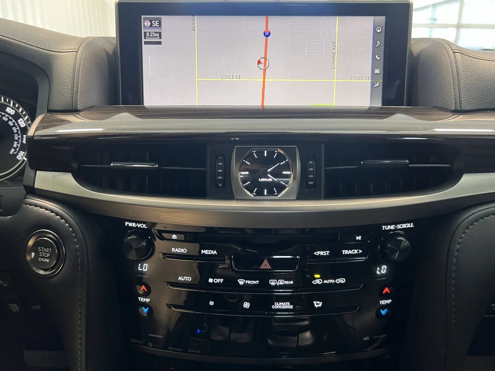 Used 2021 Lexus LX 570 4WD w/ Sport Package image 54