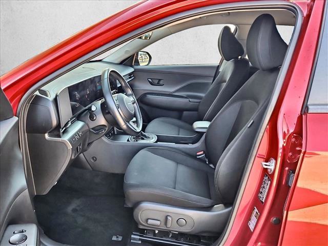 Used 2025 Hyundai Kona SEL FWD image 15
