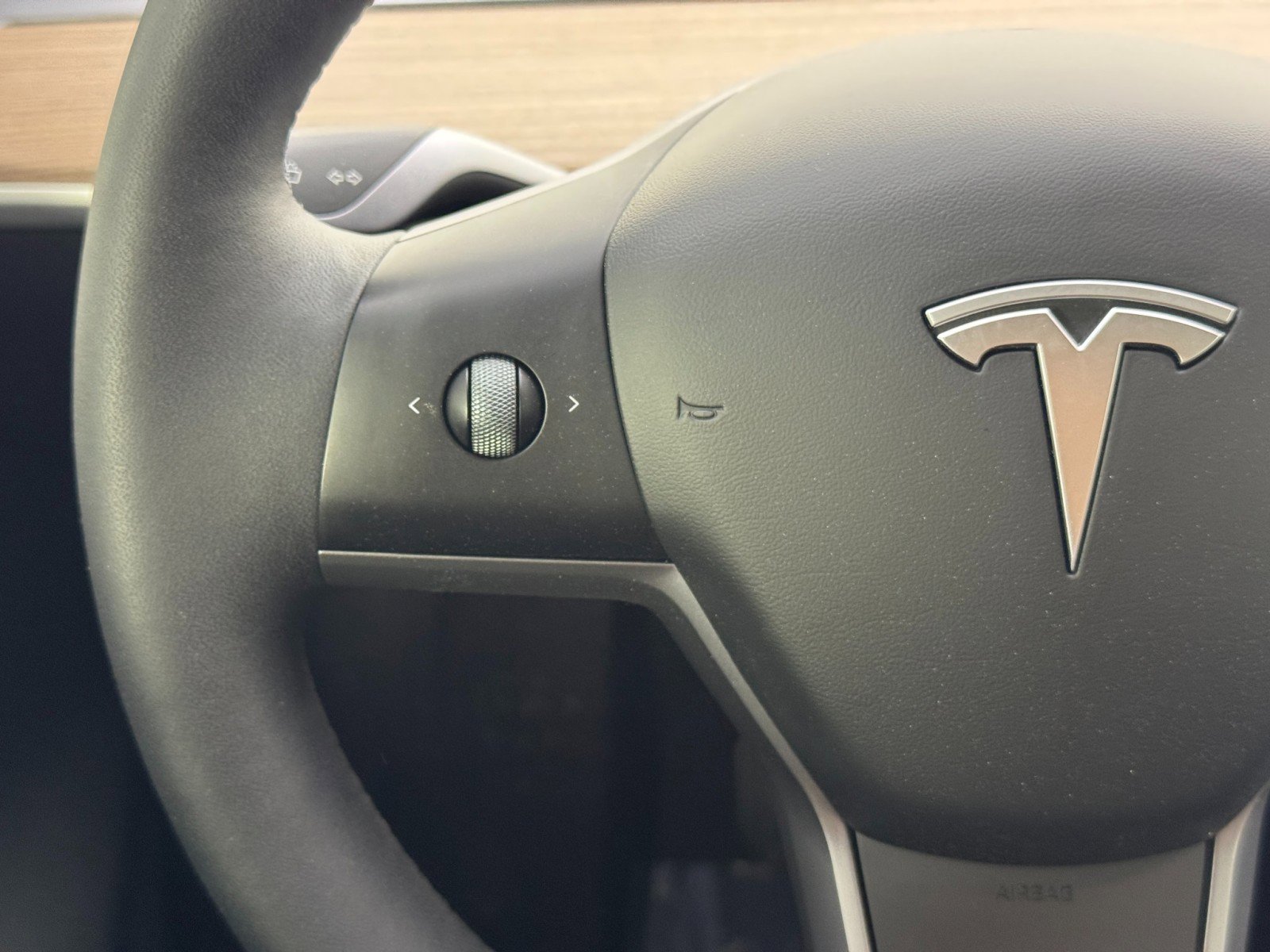 Used 2024 Tesla Model Y 2WD image 19