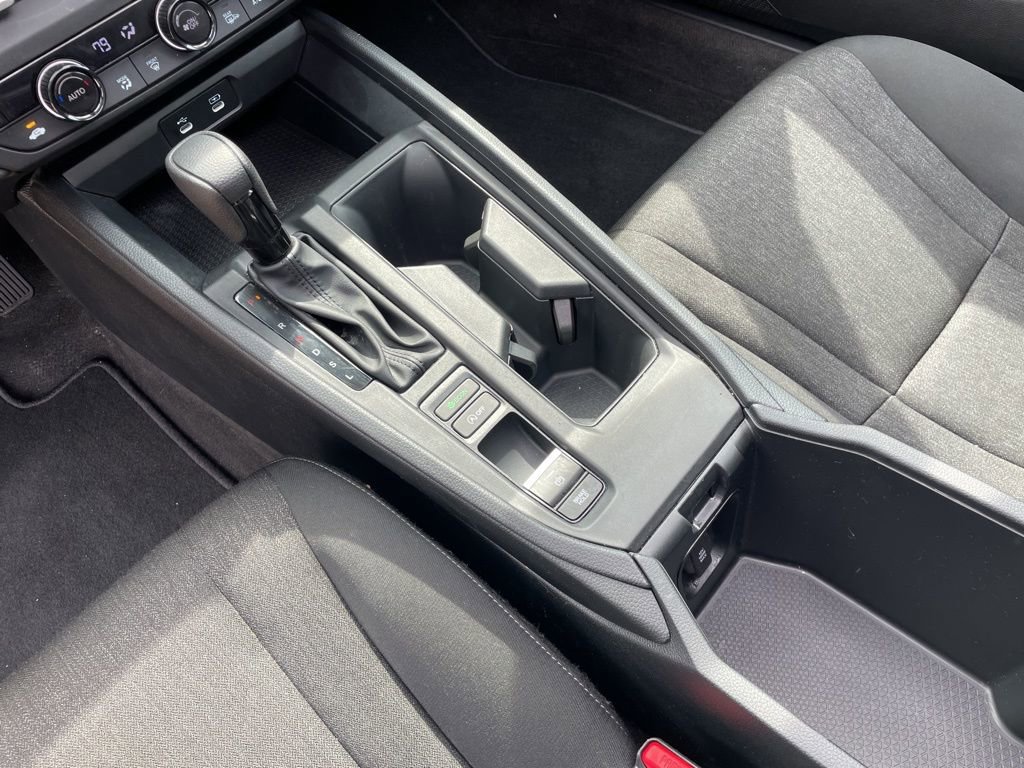 Used 2025 Honda Accord SE image 10