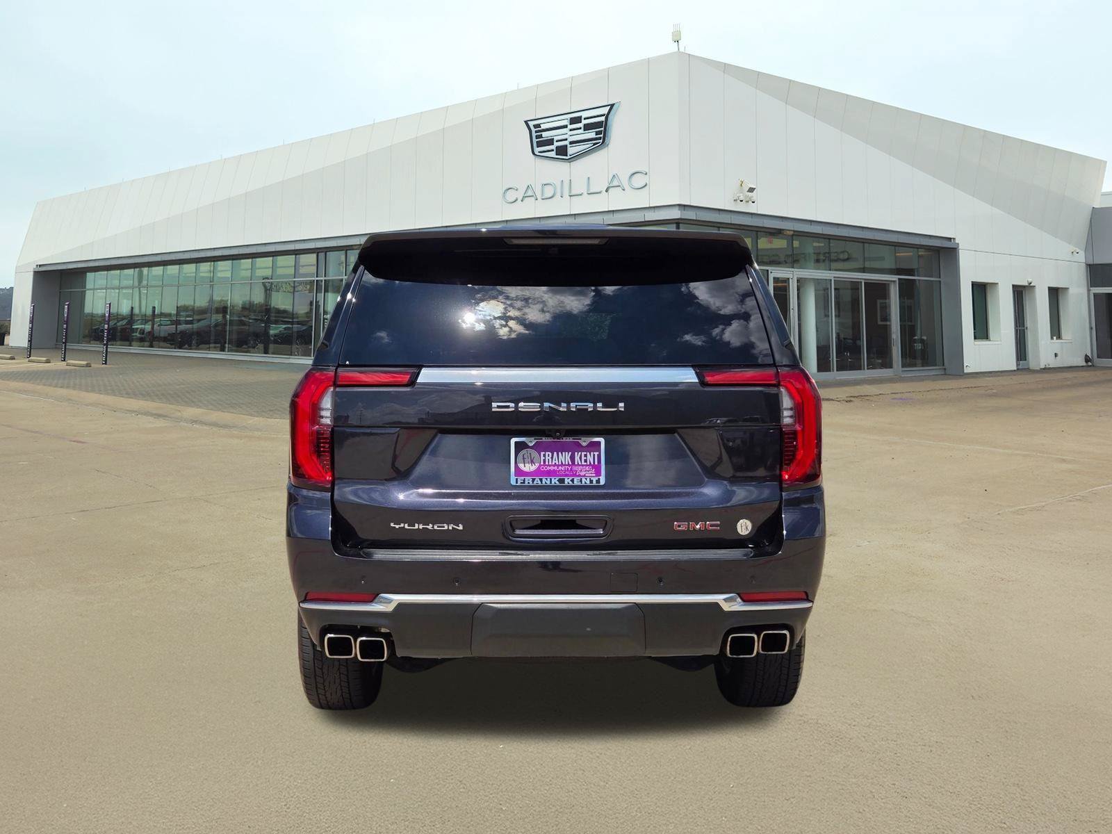 Used 2025 GMC Yukon Denali RWD image 5