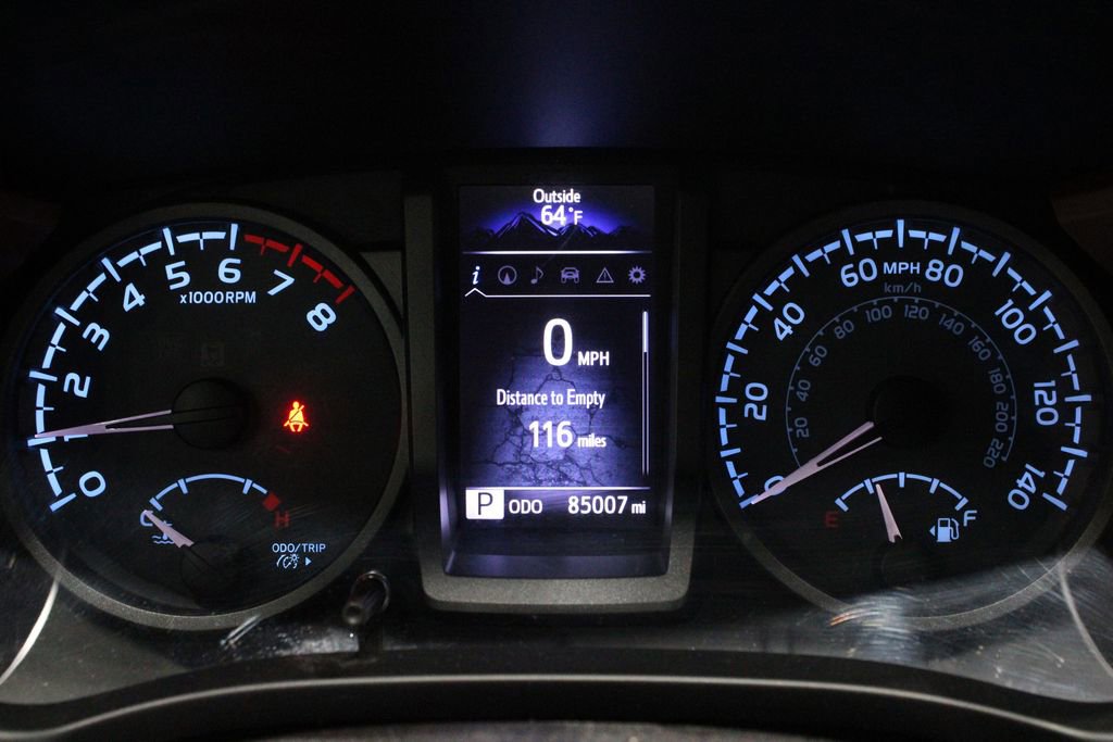 Used 2016 Toyota Tacoma TRD Sport image 21