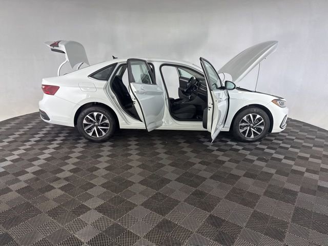 Used 2025 Volkswagen Jetta S image 16
