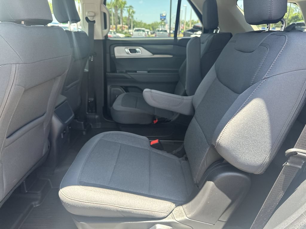 Used 2025 Ford Explorer Active RWD image 27