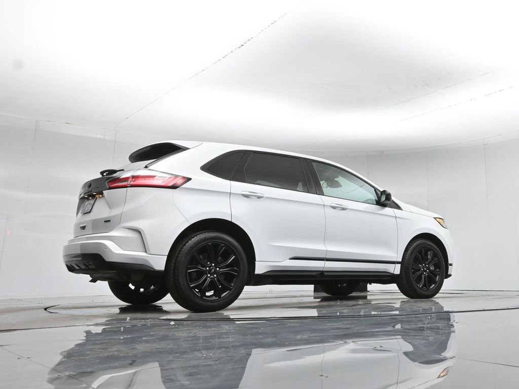 Used 2024 Ford Edge SE w/ Black Appearance Package image 52
