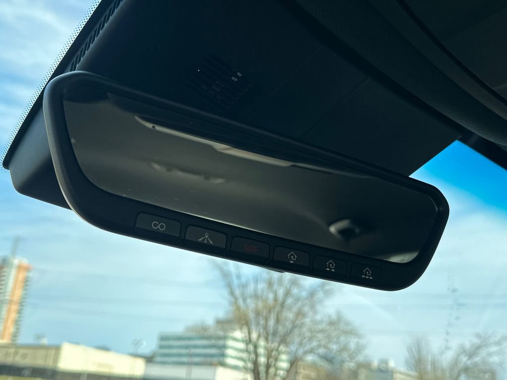 Used 2023 Genesis G70 3.3T AWD/4WD image 33