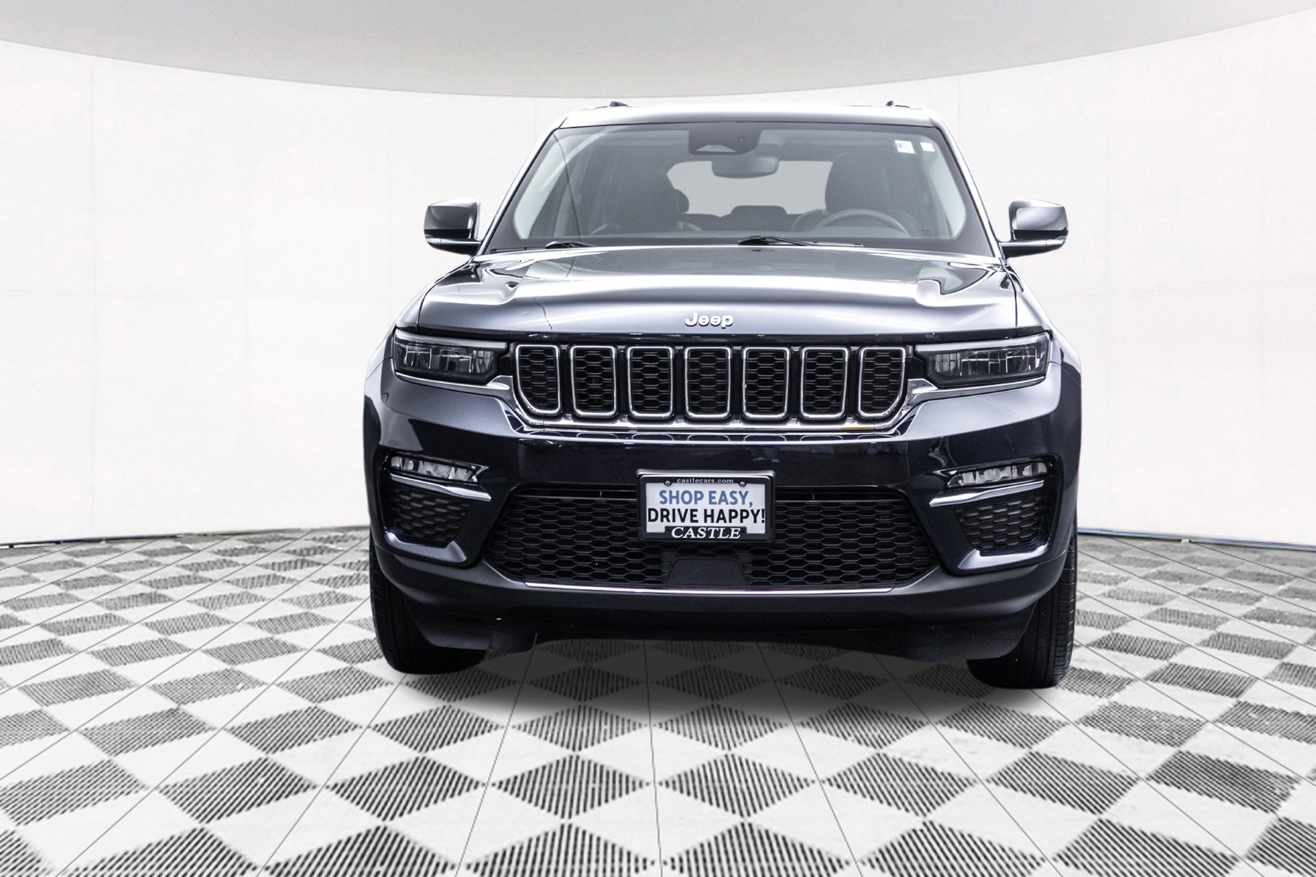 Used 2023 Jeep Grand Cherokee Limited AWD/4WD image 16