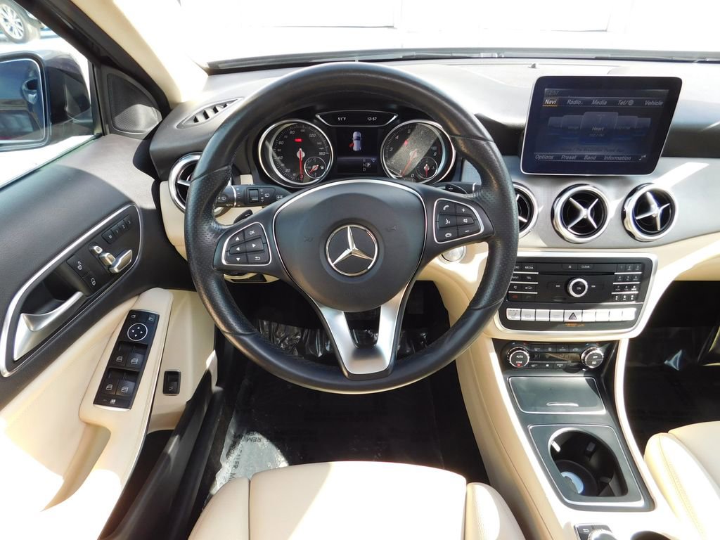 Used 2018 Mercedes-Benz GLA 250 4MATIC image 16