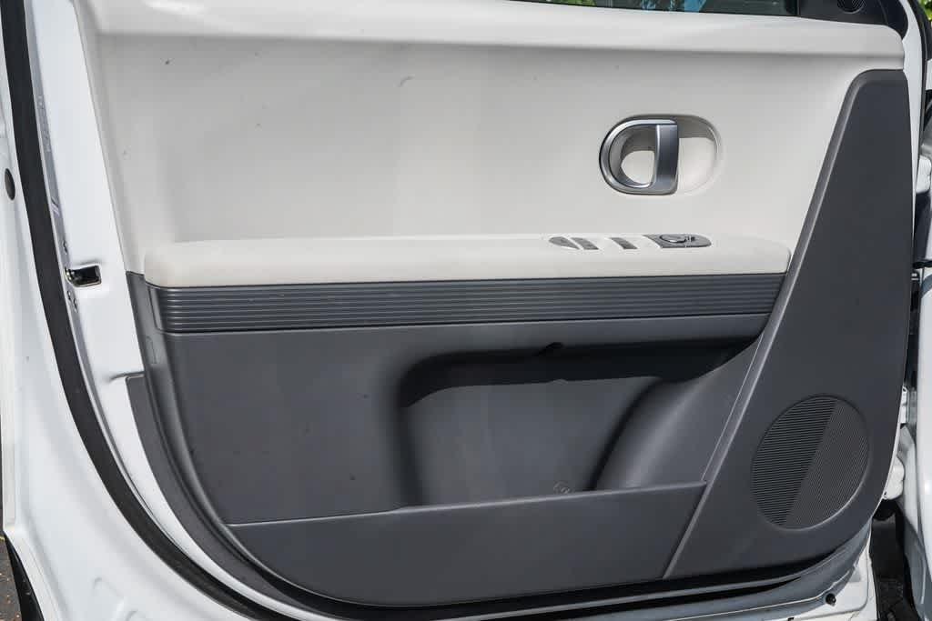 Certified 2024 Hyundai Ioniq 5 SEL RWD image 19