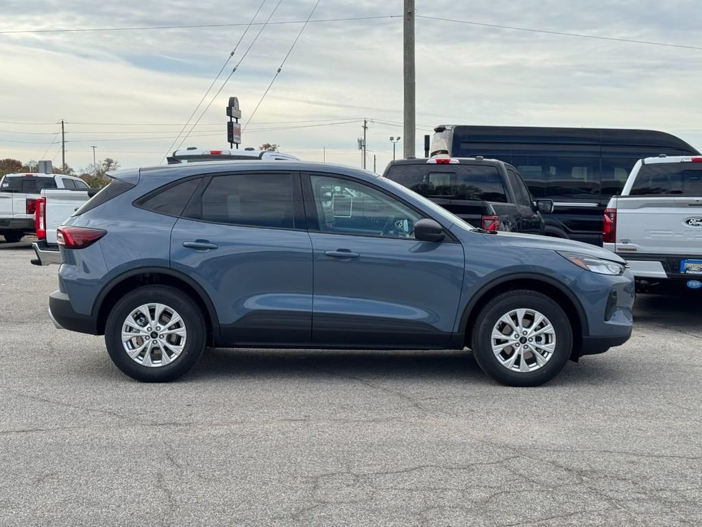 New 2026 Ford Escape Active w/ Cold Weather Package AWD/4WD image 2