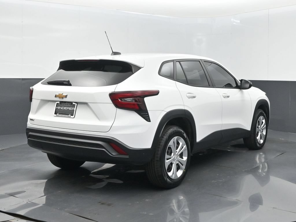 Used 2024 Chevrolet Trax LS FWD image 7