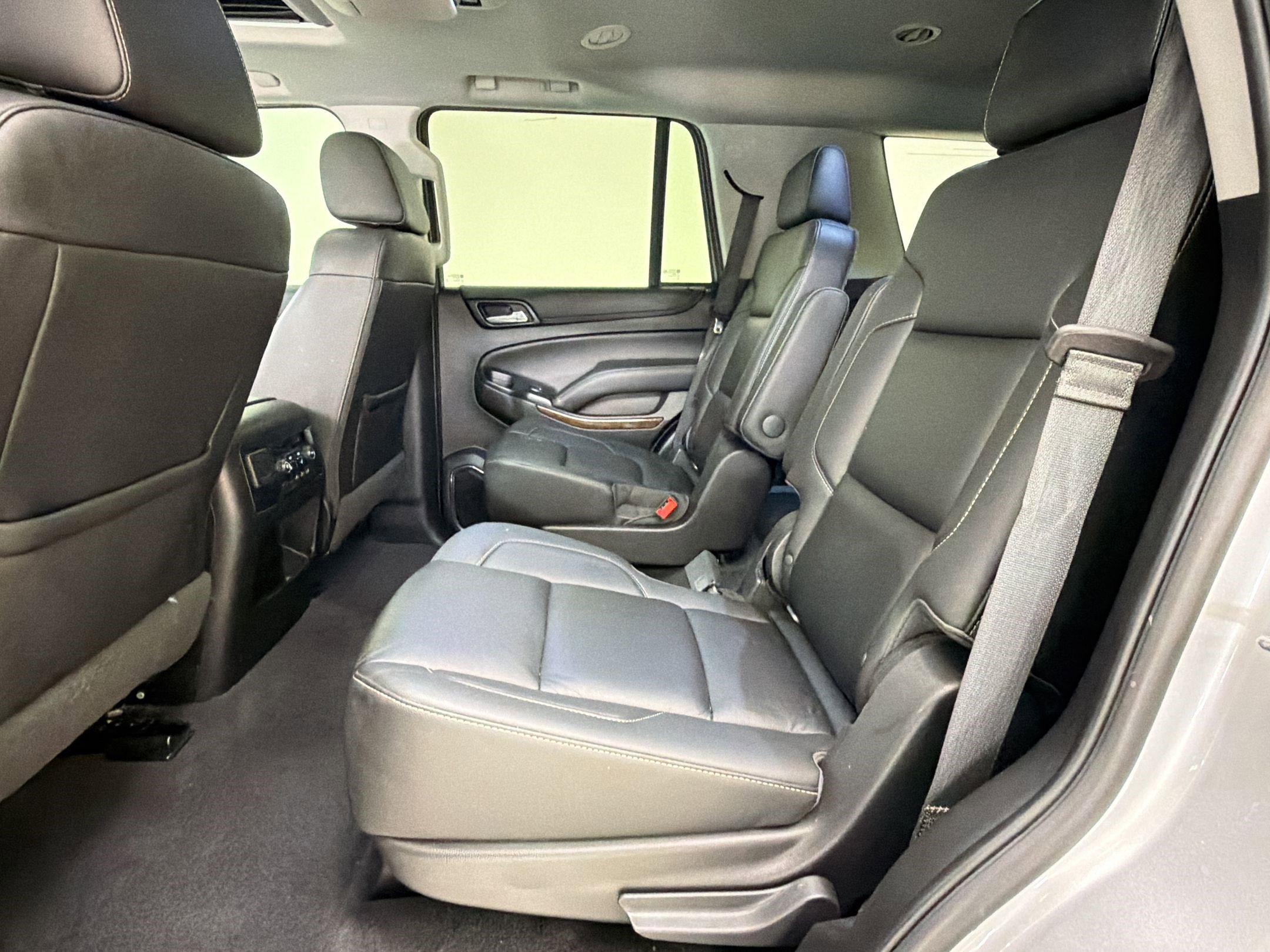 Used 2019 Chevrolet Tahoe LT w/ LT Signature Package image 15