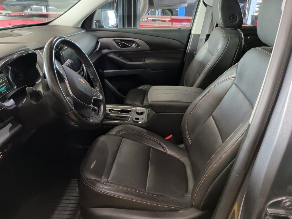 Used 2019 Chevrolet Traverse LT FWD image 10