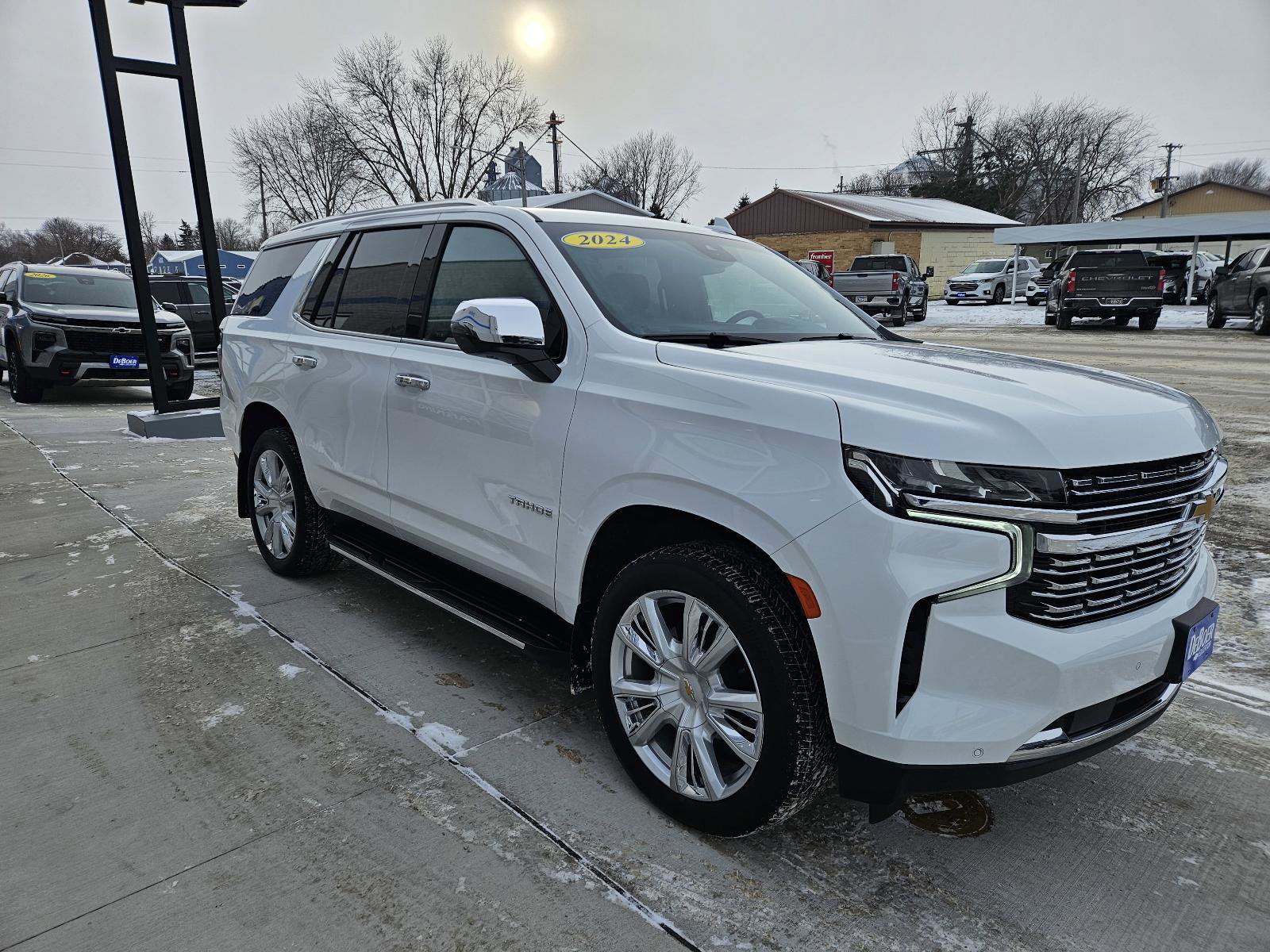 Used 2024 Chevrolet Tahoe Premier AWD/4WD image 6