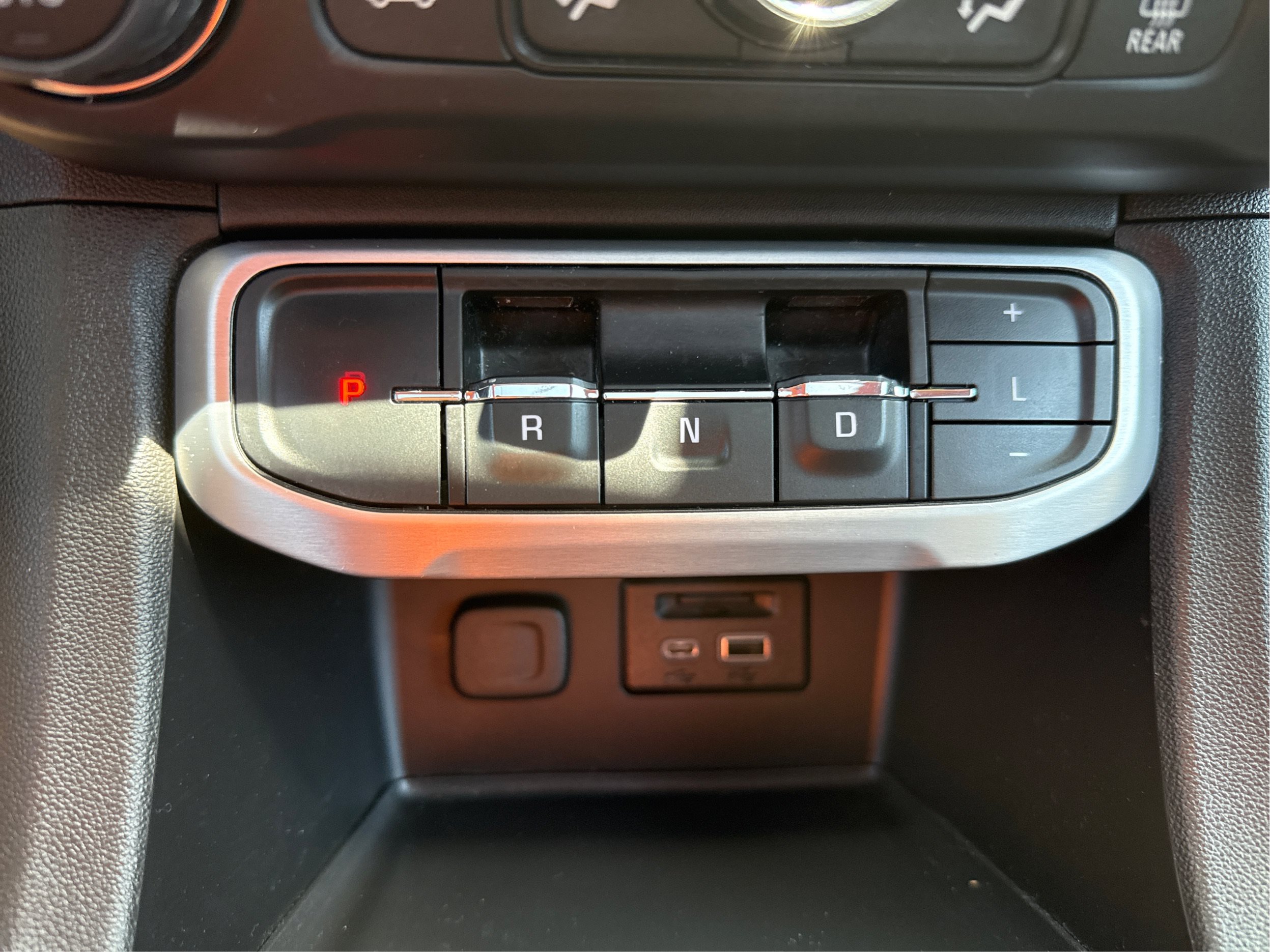 Used 2020 GMC Acadia SLT w/ Premium Package AWD/4WD image 39