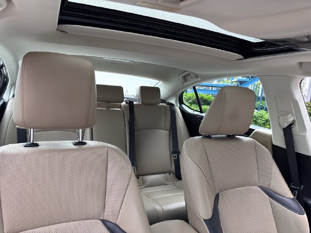 Used 2021 Lexus ES 350 w/ Accessory Package FWD image 32