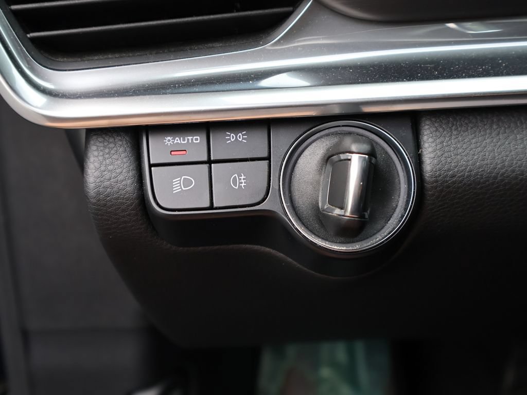 Certified 2023 Porsche Panamera 4 Platinum Edition AWD/4WD image 34